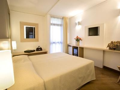 Country Hotel Borromeo 佩斯基耶拉博罗梅奥 外观 照片